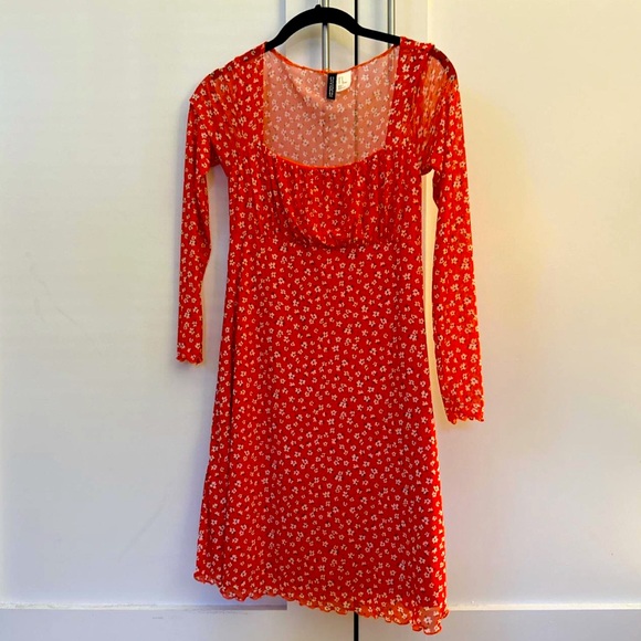 Cute HM Valentines dress size small 🌹 - Picture 2 of 8